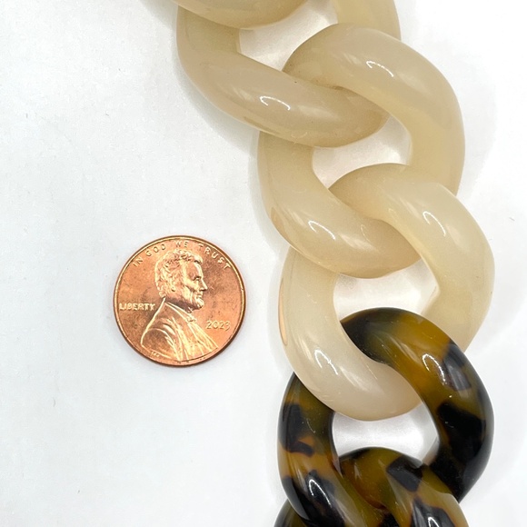 J Crew Signed Vintage 90's Two Tone Chunky Lucite Link Statement Necklace - Picture 3 of 9